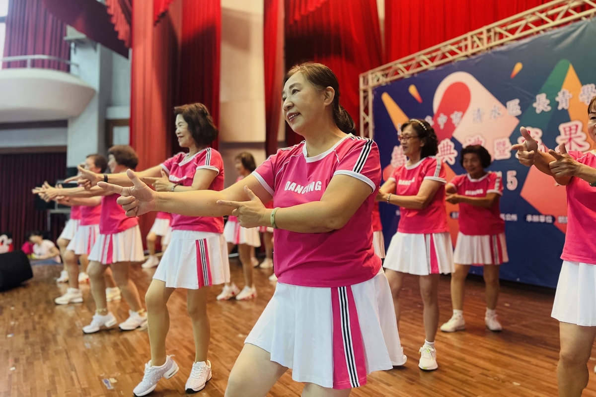 在朝陽科大的用心經營下，清水區長青學苑參與學員高達1,844人次，深受歡迎。圖片