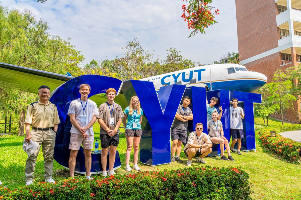 Students from Purdue University experienced the innovative training at the College of Aviation.Image