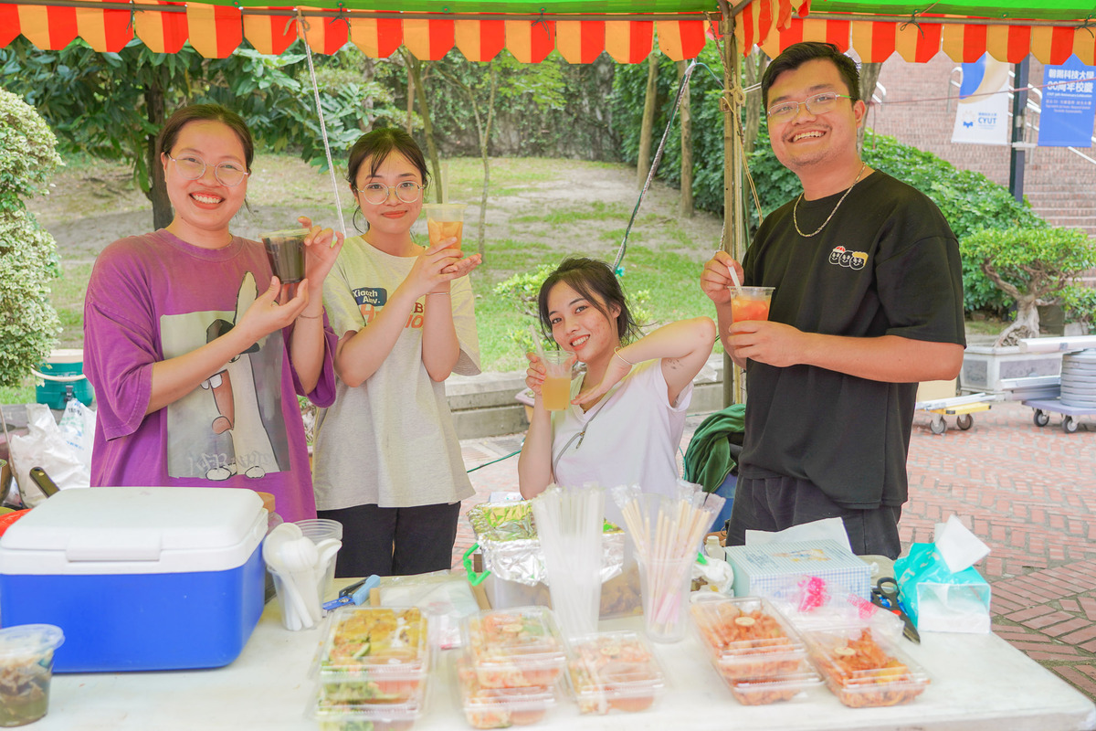A Vietnamese student team impressed with traditional spring rolls and papaya salad.