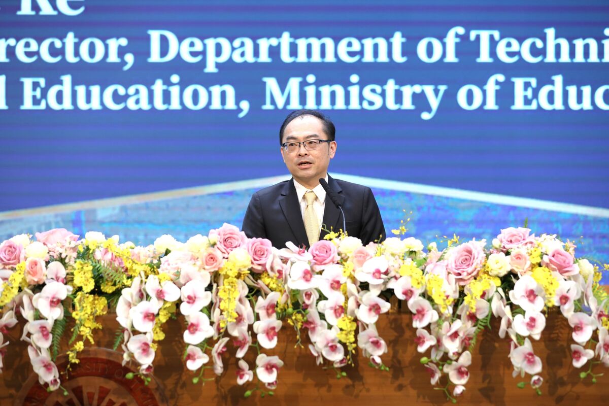 Mr. Eric Ke, Deputy Director of the Department of Technical and Vocational Education, affirmed CYUT’s effort and contribution to higher education.