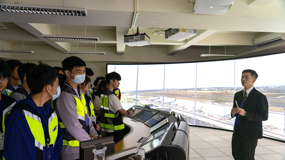 Students explore air traffic control and radar operations through a simulated airport environment.Image