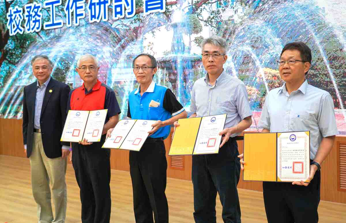 Twelve CYUT scholars ranked among the world’s top 2% scientists in 2025, showcasing global research excellence.Image