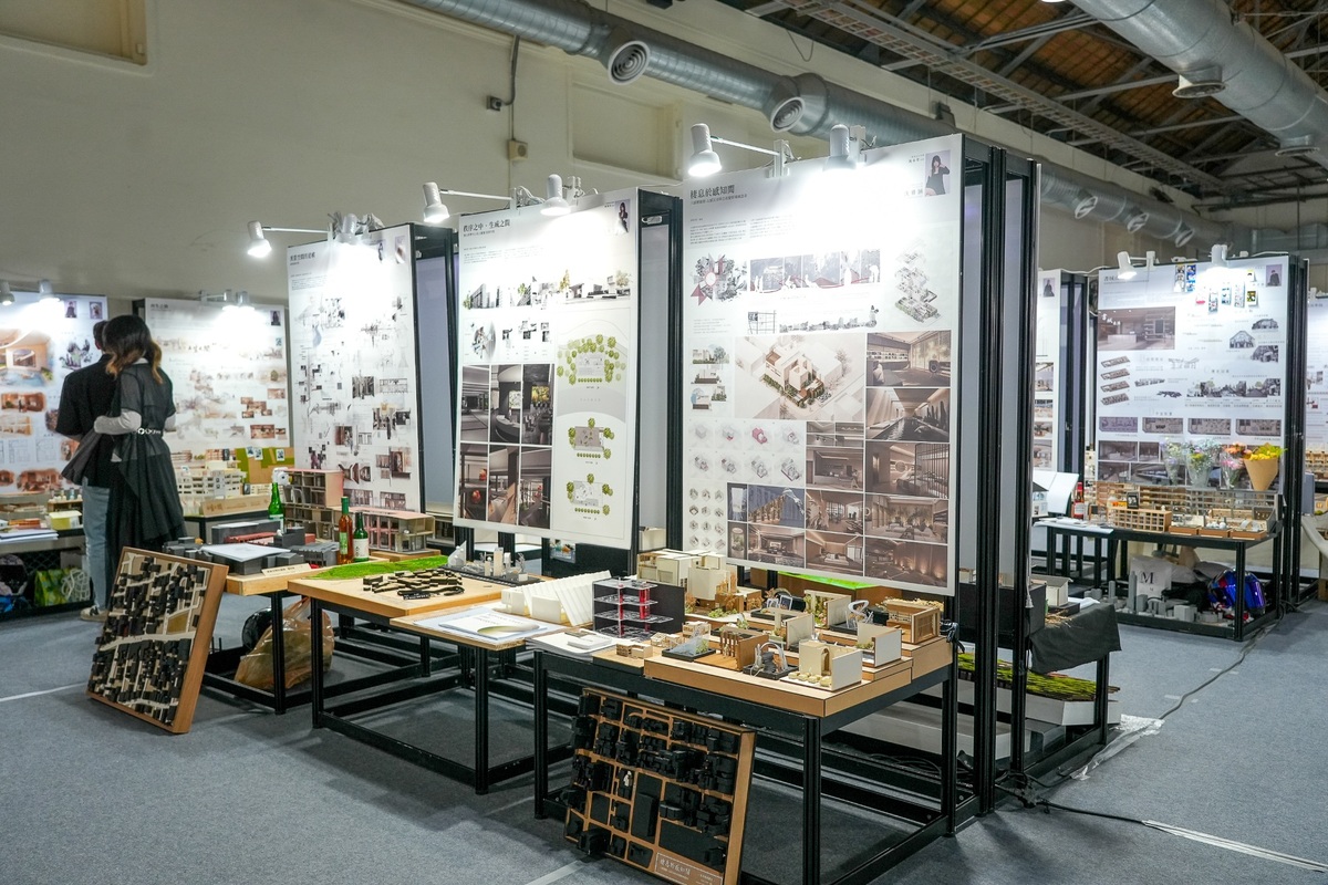 本屆建築系室內設計組畢業展，以〈訊號 Signal〉為主題，52件畢業作品展現新世代設計實力。圖片
