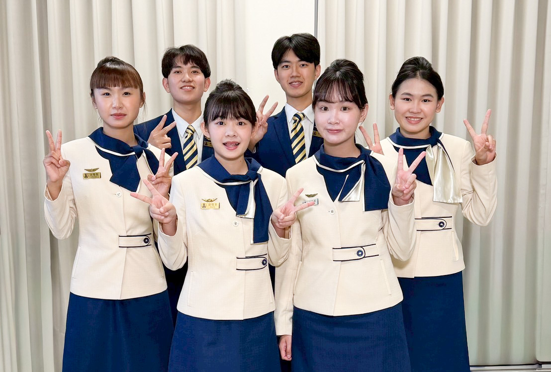 朝陽科大航空運務系在104人力銀行 Instagram Reels 亮點科系介紹，有41.8萬觀看次數，人氣居高不下。圖片