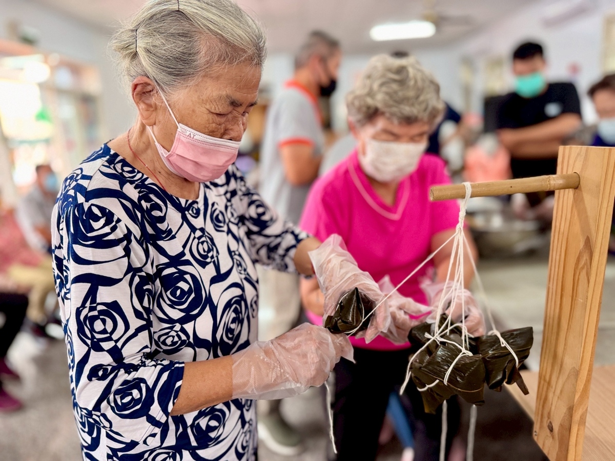 崙元廊道共學增韌擴散計畫以雲林為重要實踐基地，推動食農教育及健康樂齡，深受社區支持。圖片