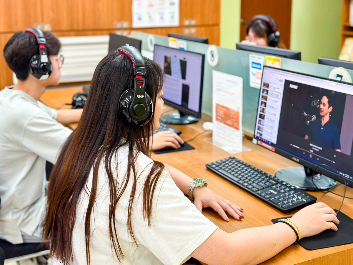 The Language Center creates an immersive learning environment using digital platforms and AI tools to strengthen students' global communication skills.Image