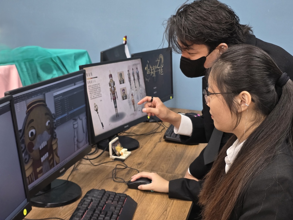 The AIXR Experiential R&D Center strengthens hands-on learning and skills training.Image